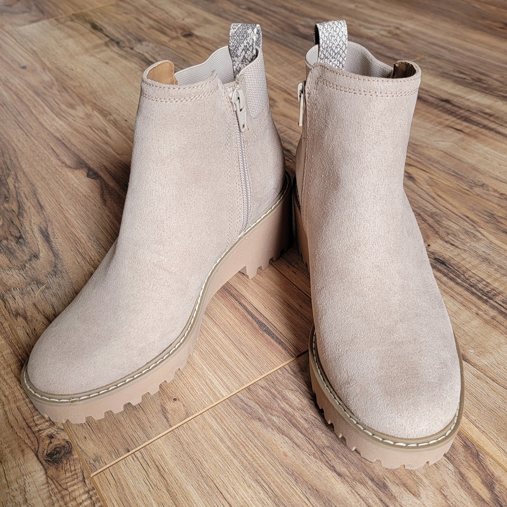Universal Thread Cream Ankle Booties - Picture 4 of 8